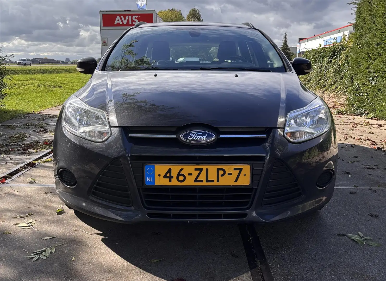 Ford Focus 1.0 EcoBoost 100pk Titanium Grijs - 2