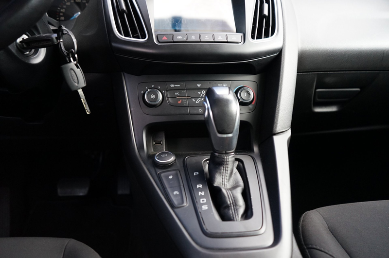 Ford Focus 1.0 Automaat, PDC, Navi, Winter pakket, Airco, Tre — photo 17
