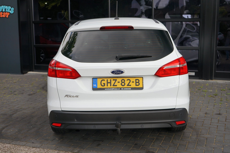 Ford Focus 1.0 Automaat, PDC, Navi, Winter pakket, Airco, Tre — photo 22