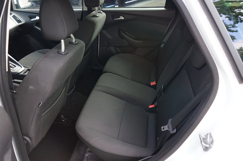 Ford Focus 1.0 Automaat, PDC, Navi, Winter pakket, Airco, Tre — photo 14