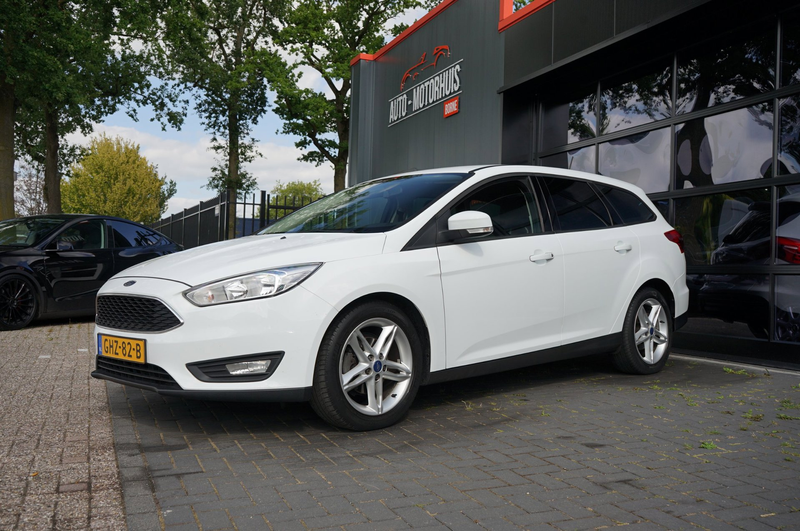 Ford Focus 1.0 Automaat, PDC, Navi, Winter pakket, Airco, Tre — photo 7