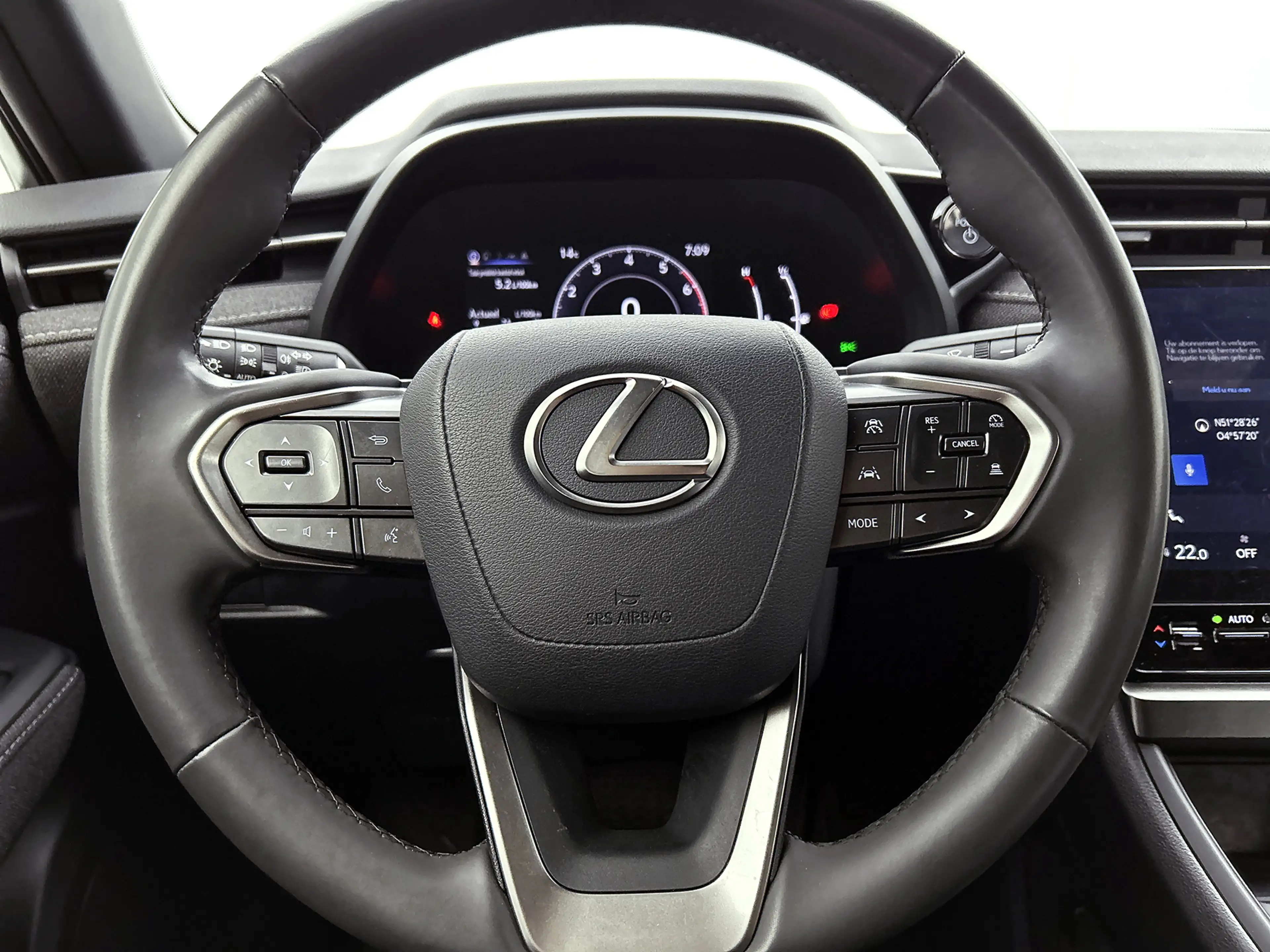 Lexus LBX 2WD | Adaptive Cruise Control | Climate Control | — photo 15