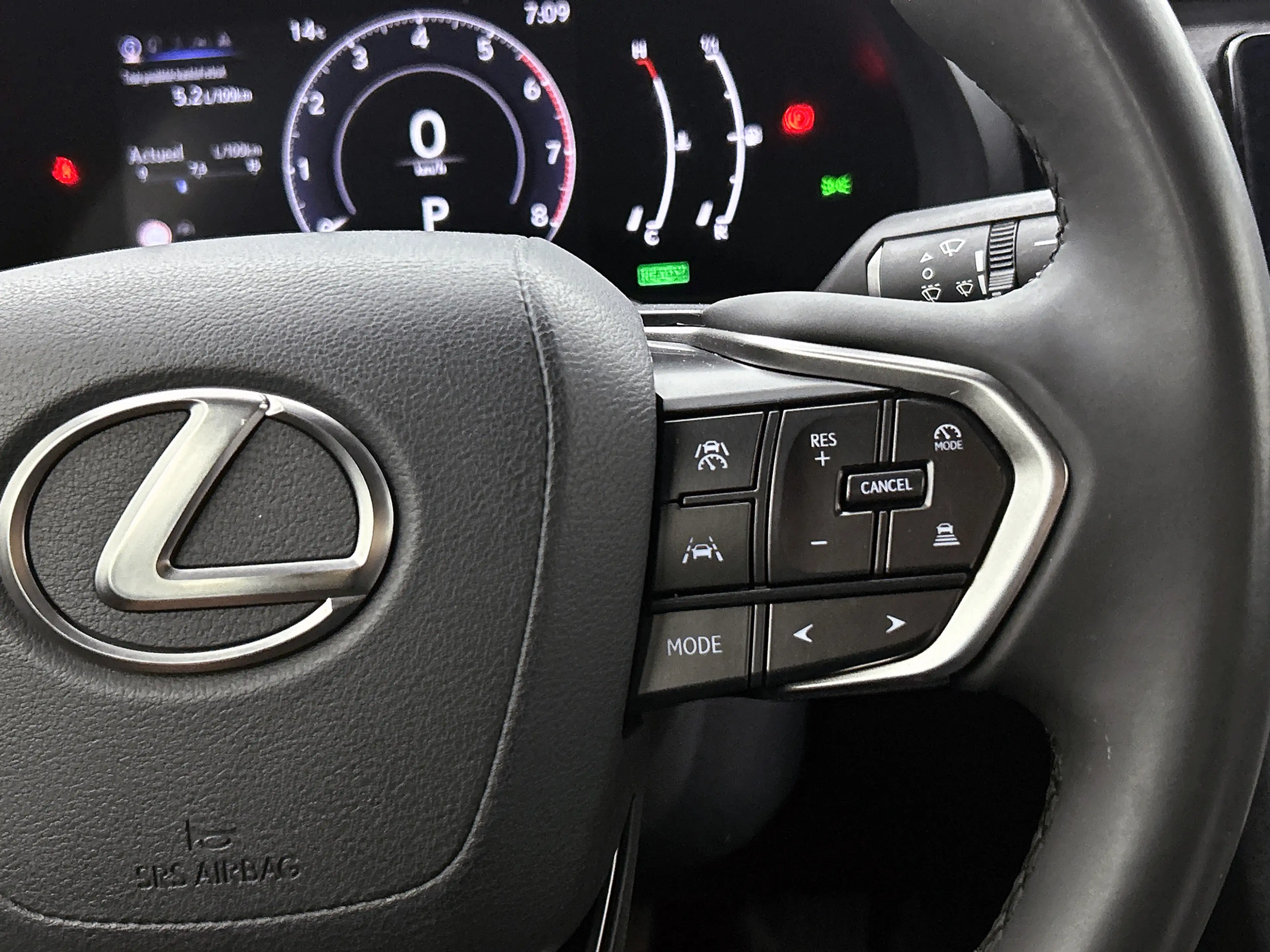 Lexus LBX 2WD | Adaptive Cruise Control | Climate Control | — photo 12