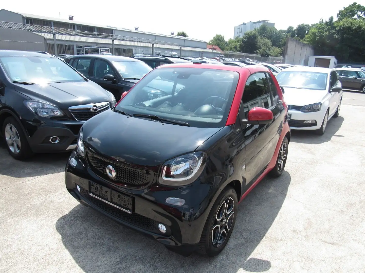 smart forTwo fortwo cabrio,AUTOMATIK,SERVO,SITZHEIZUNG Schwarz - 2