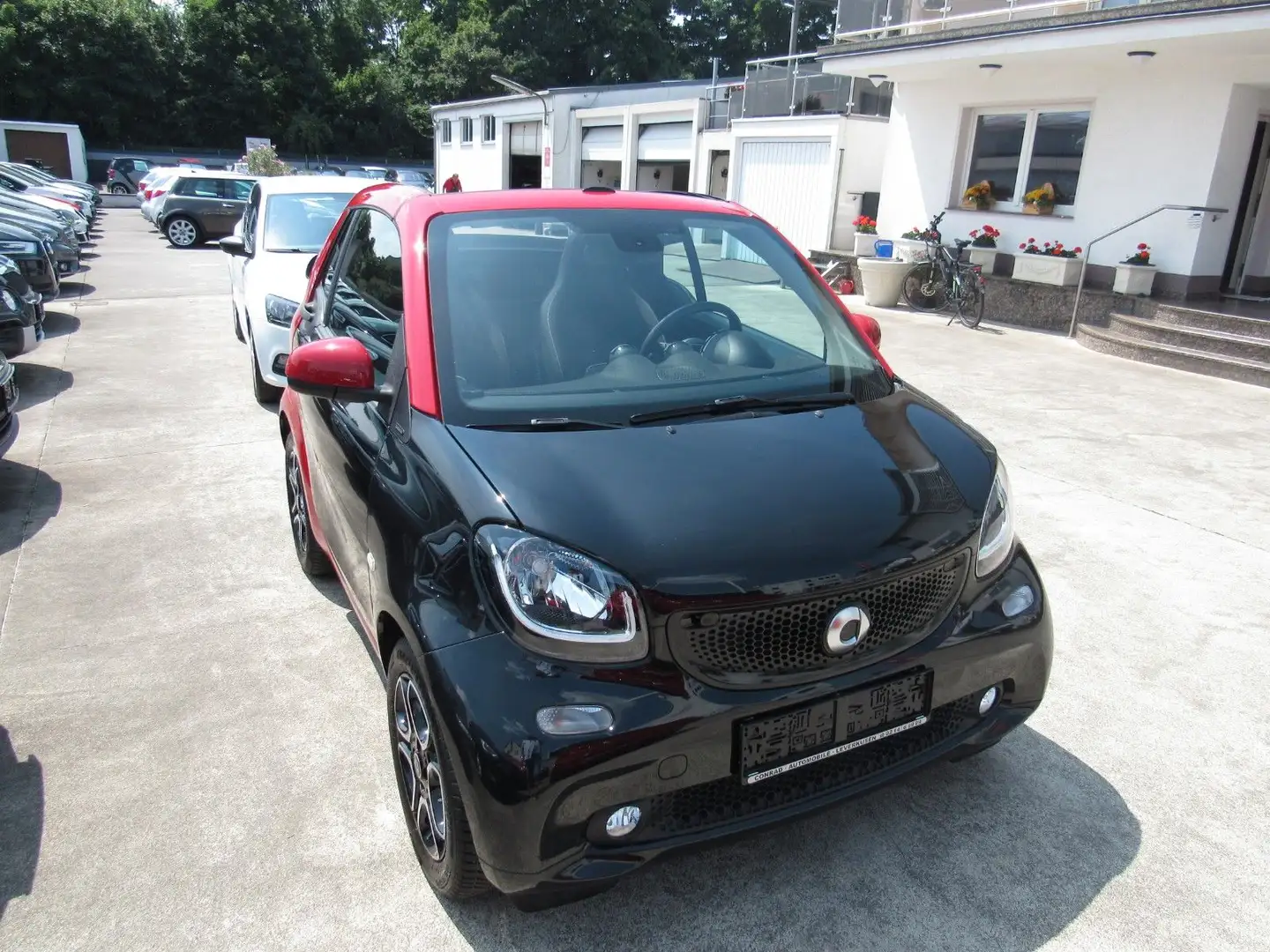 smart forTwo fortwo cabrio,AUTOMATIK,SERVO,SITZHEIZUNG Schwarz - 1