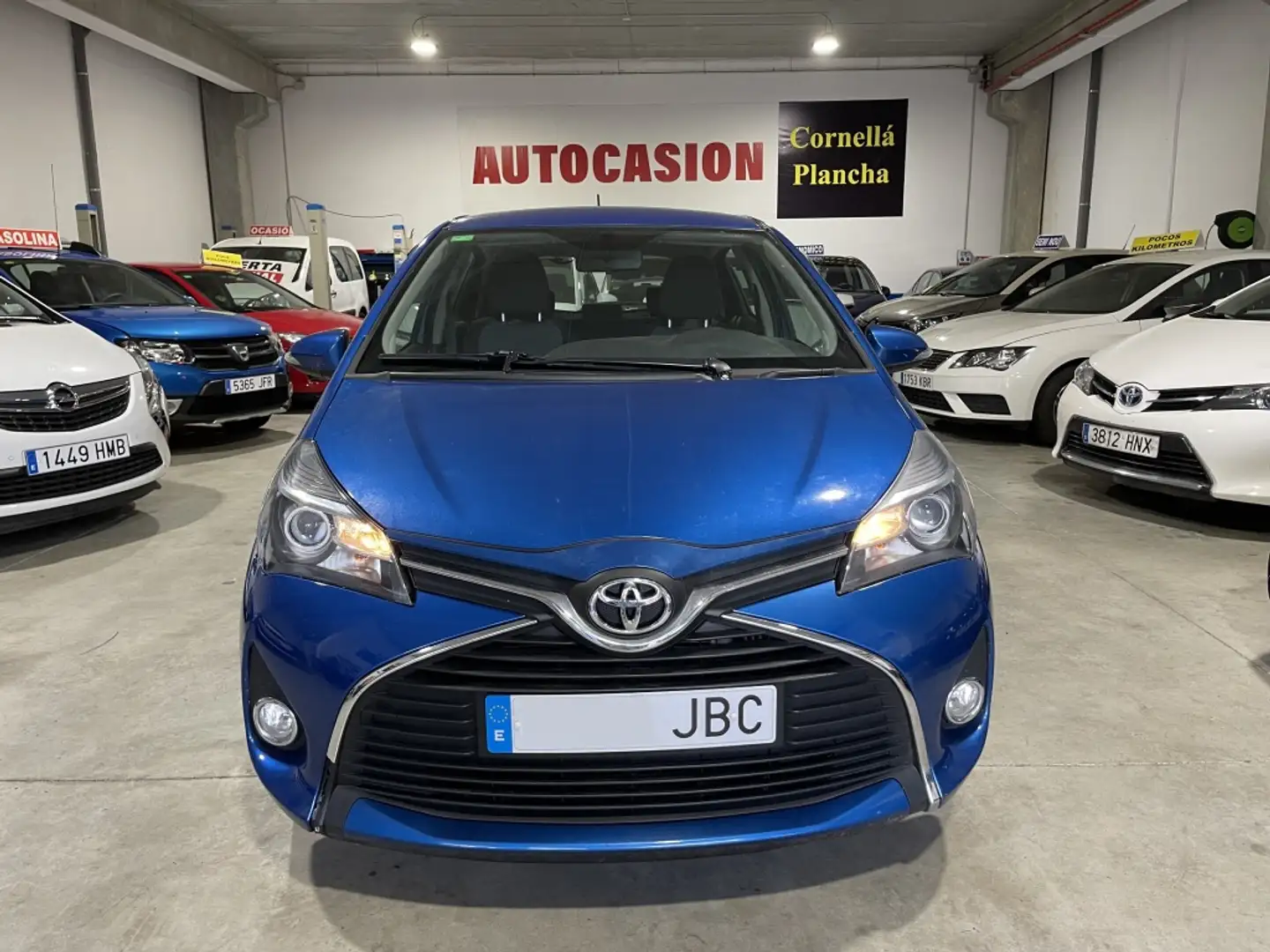 Toyota Yaris 1.4D-4D City Azul - 2