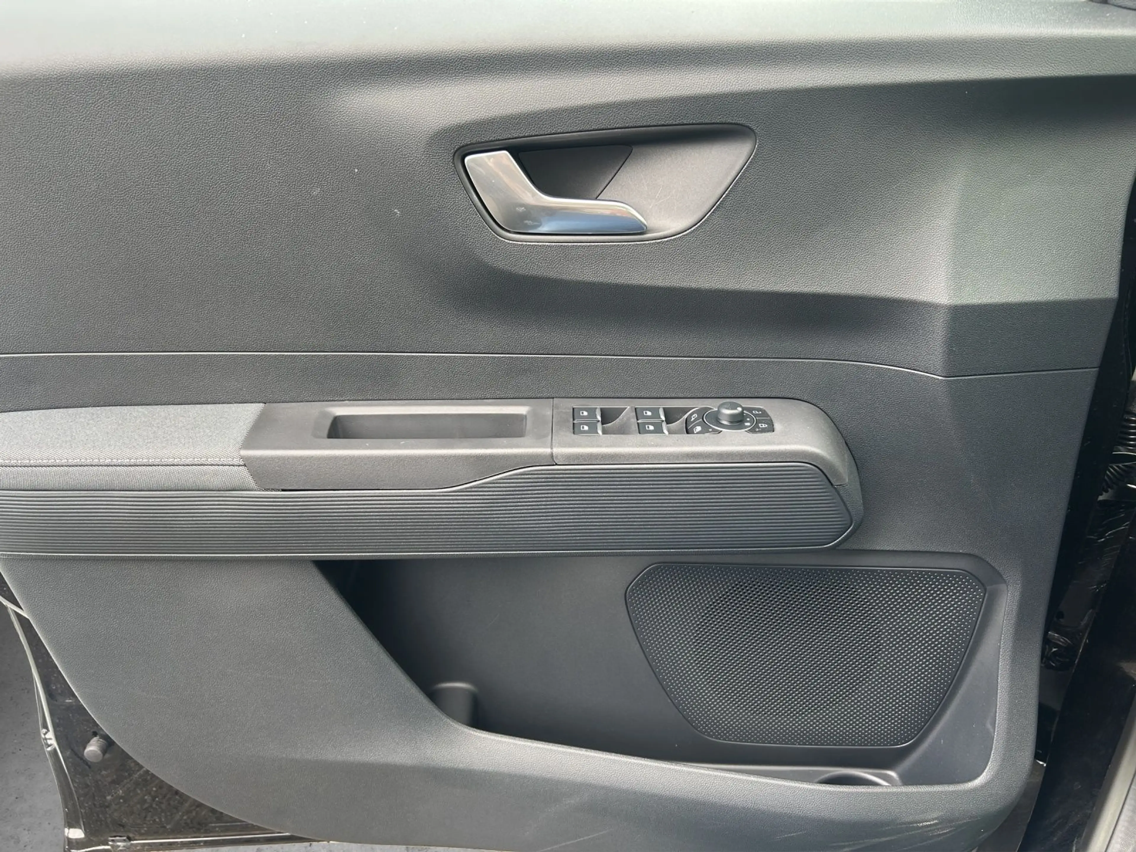 Ford Tourneo Courier 1,0 Ecoboost Titanium — photo 13