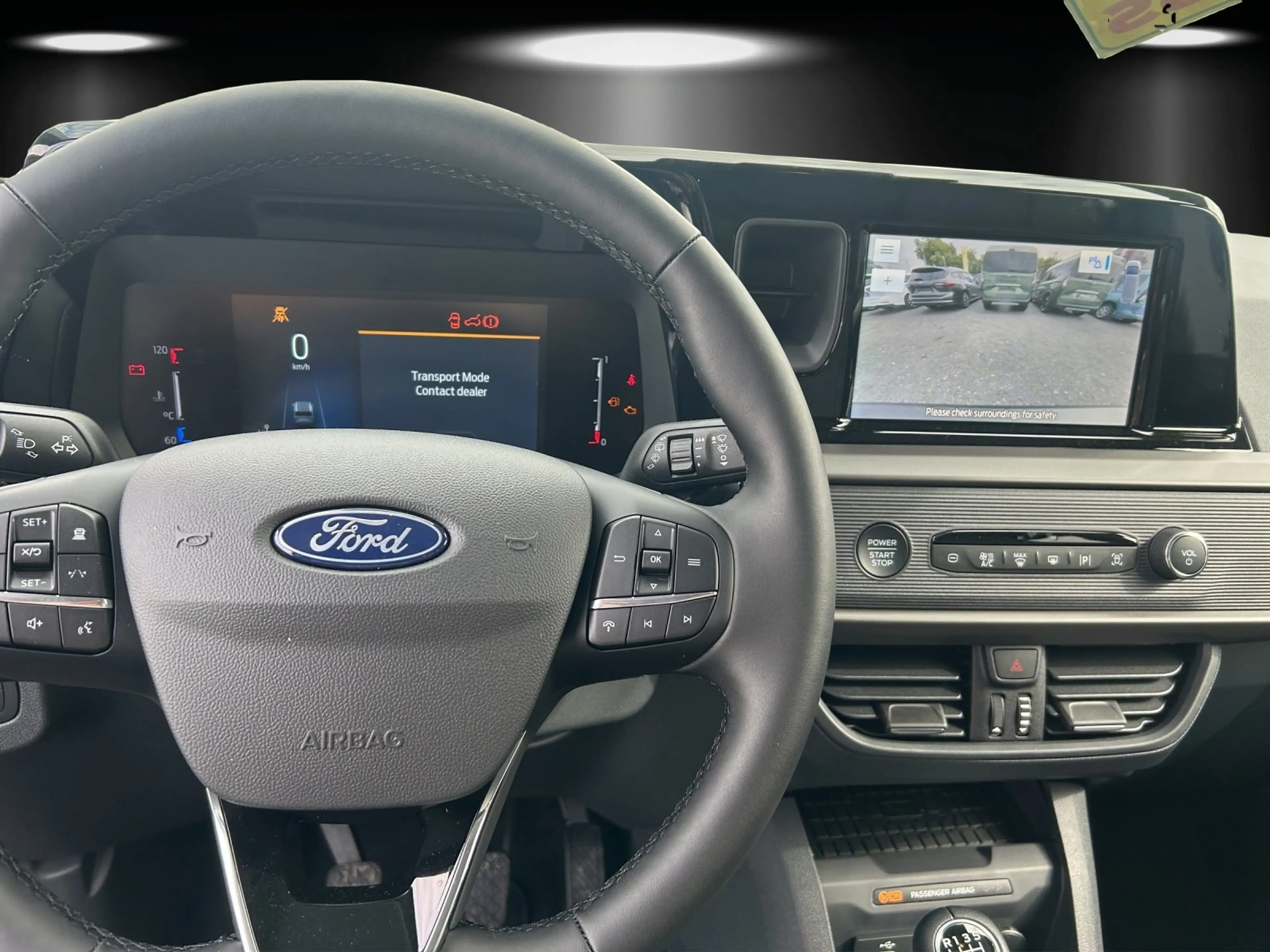 Ford Tourneo Courier 1,0 Ecoboost Titanium — photo 12