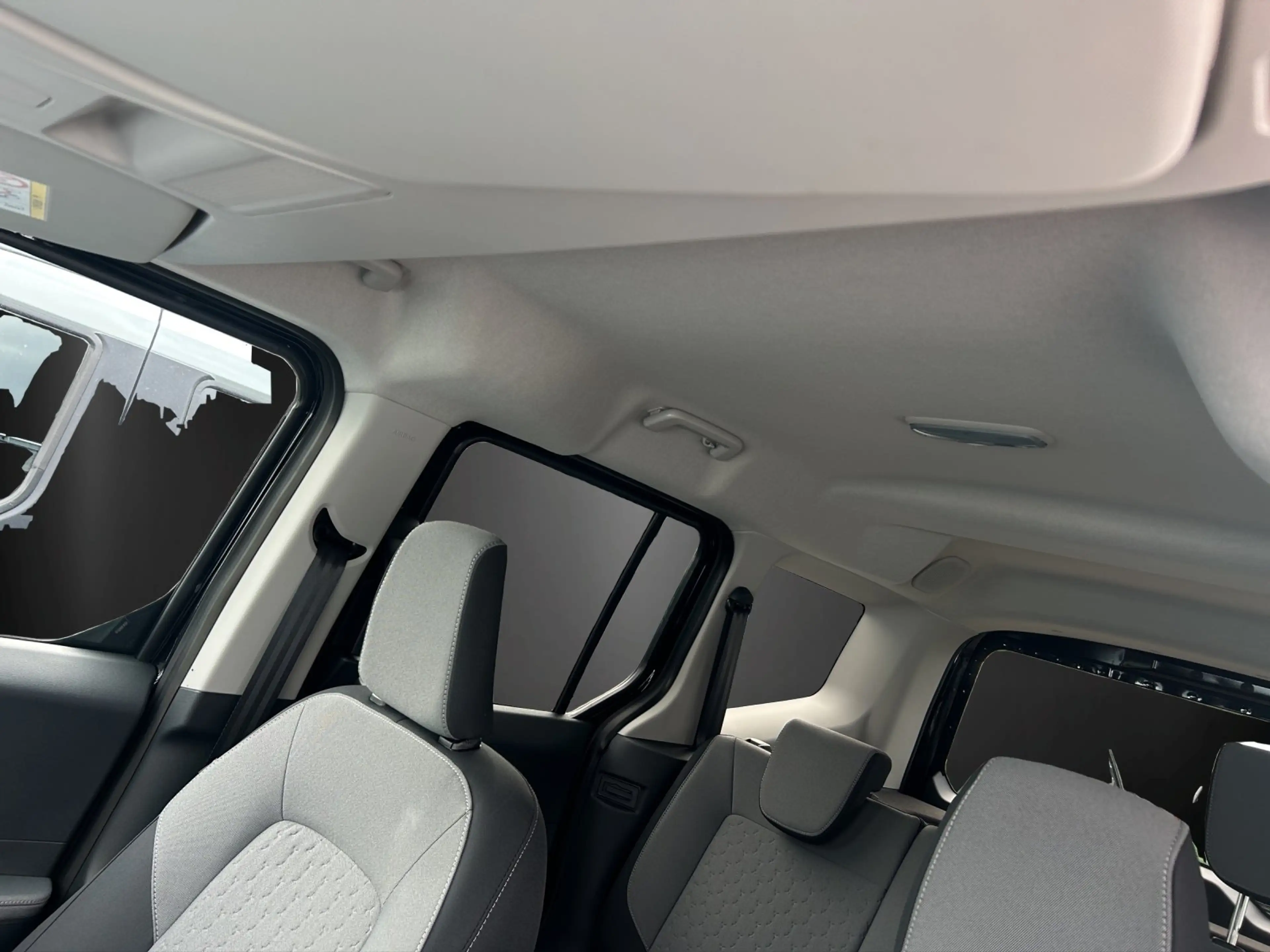 Ford Tourneo Courier 1,0 Ecoboost Titanium — photo 14