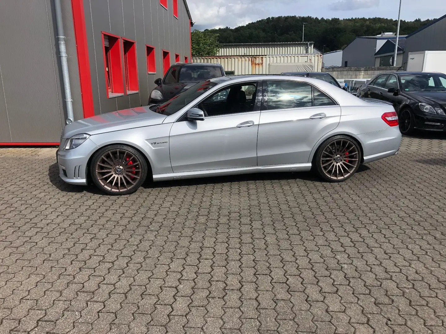 Mercedes-Benz E 63 AMG Perf- Package 557 PS Ezüst - 1