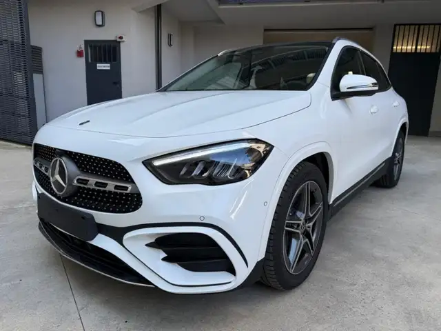 Mercedes-Benz GLA 180 180 Automatic AMG Line Premium