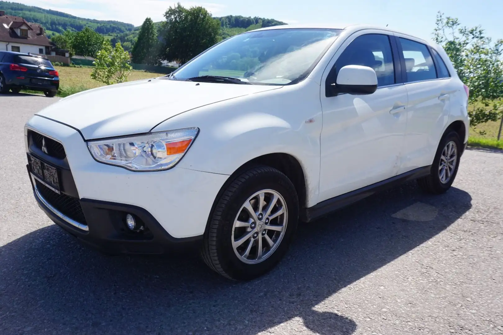 Mitsubishi ASX 1.8DI-D 150 Invite 4WD Weiß - 2