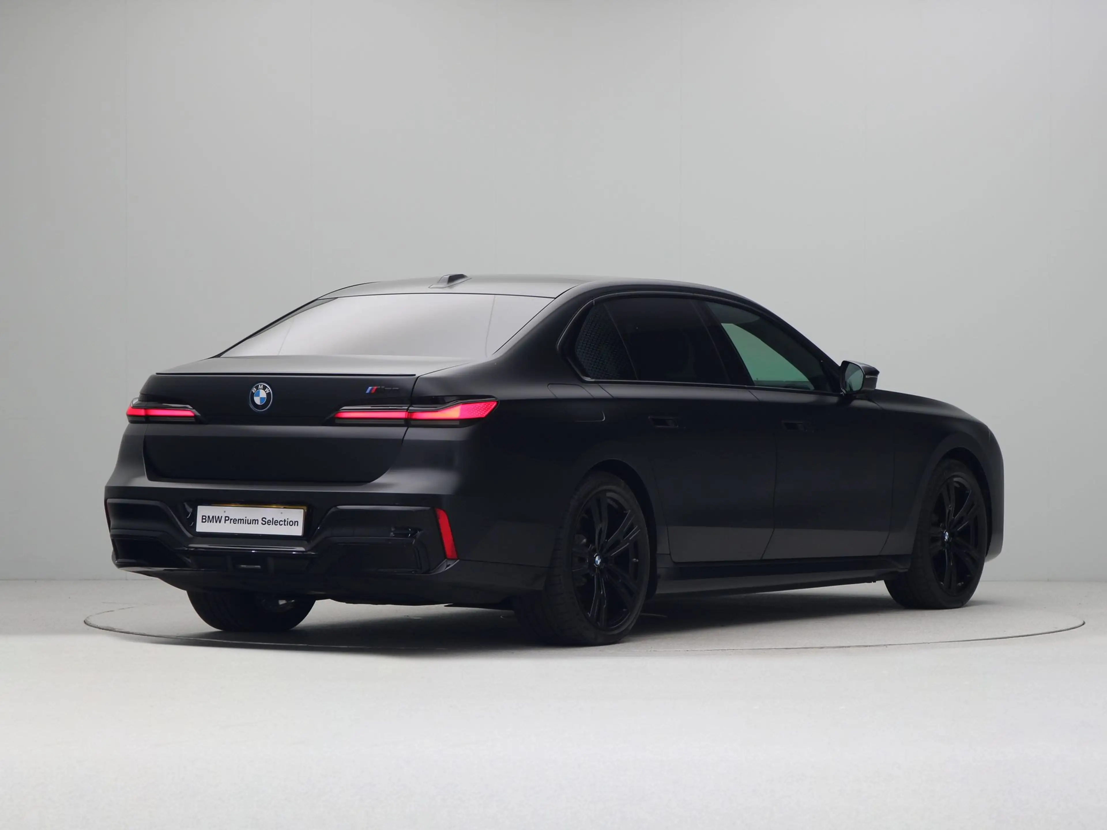 BMW i7 M70 xDrive 106 kWh xpel Stealth SoH 97,5% — photo 8
