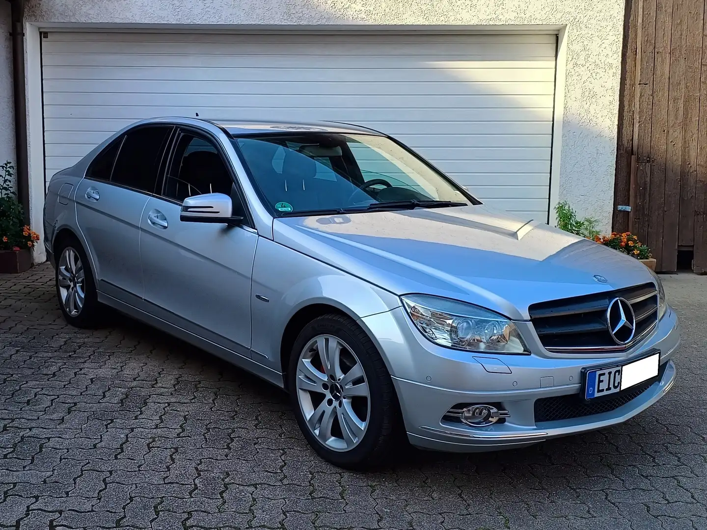 Mercedes-Benz C 180 C 180 Kompressor BlueEFFICIENCY Avantgarde Stříbrná - 1