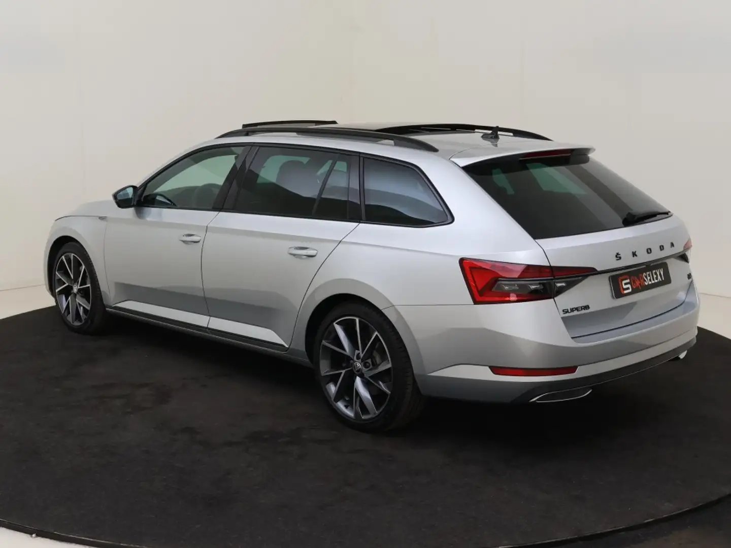 Skoda Superb Combi 1.4 TSI iV PHEV Sportline Business 218PK Kra Grijs - 2