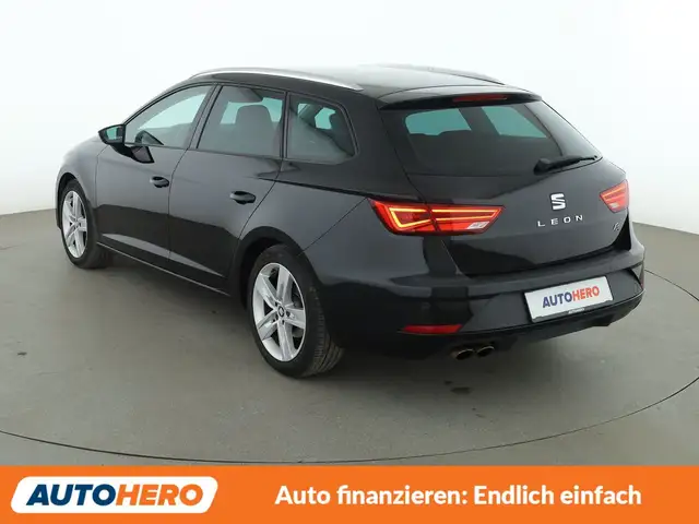 Seat Leon view 4