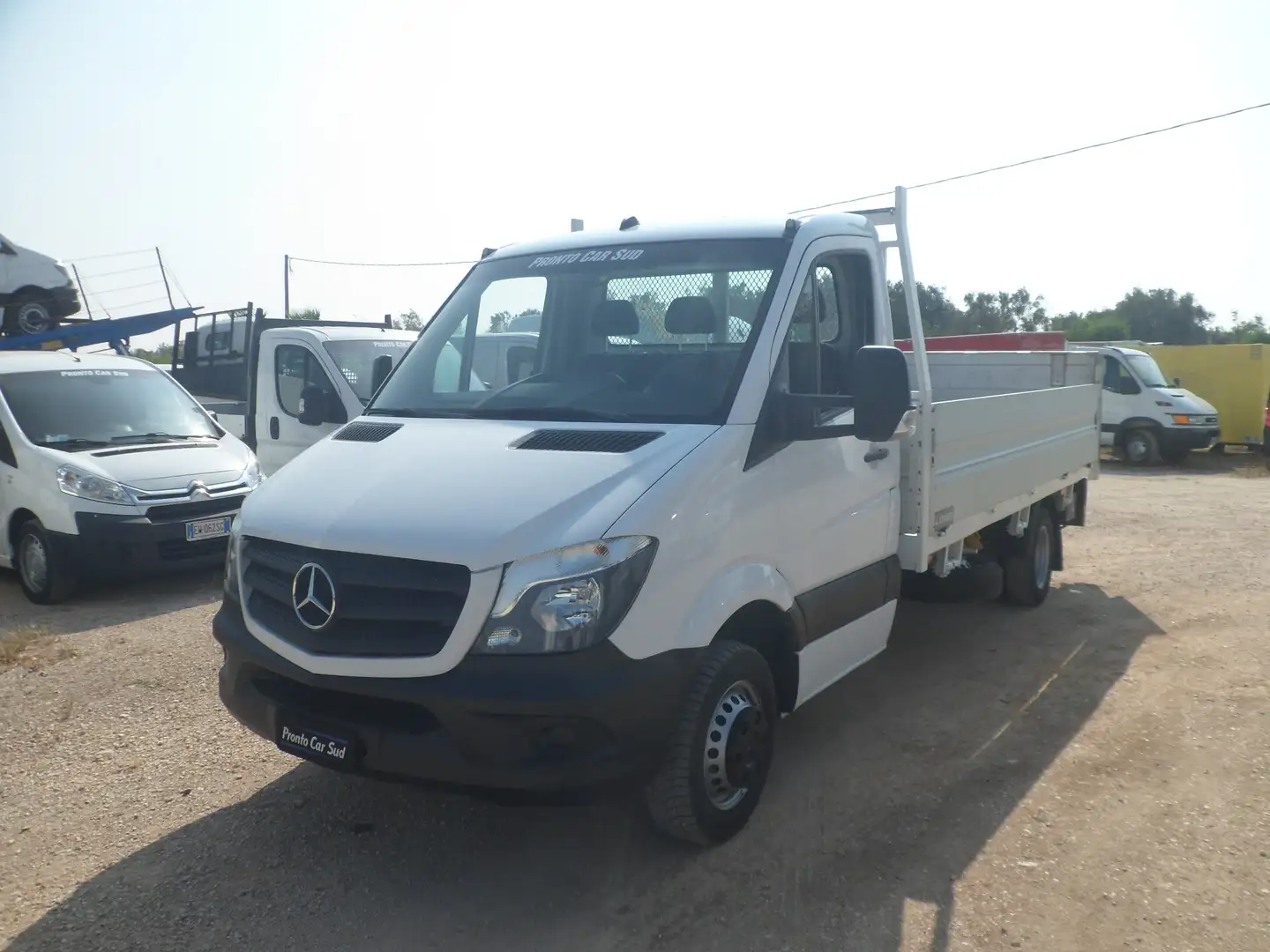 Mercedes-Benz Sprinter cassone fisso con pedana Bianco - 1