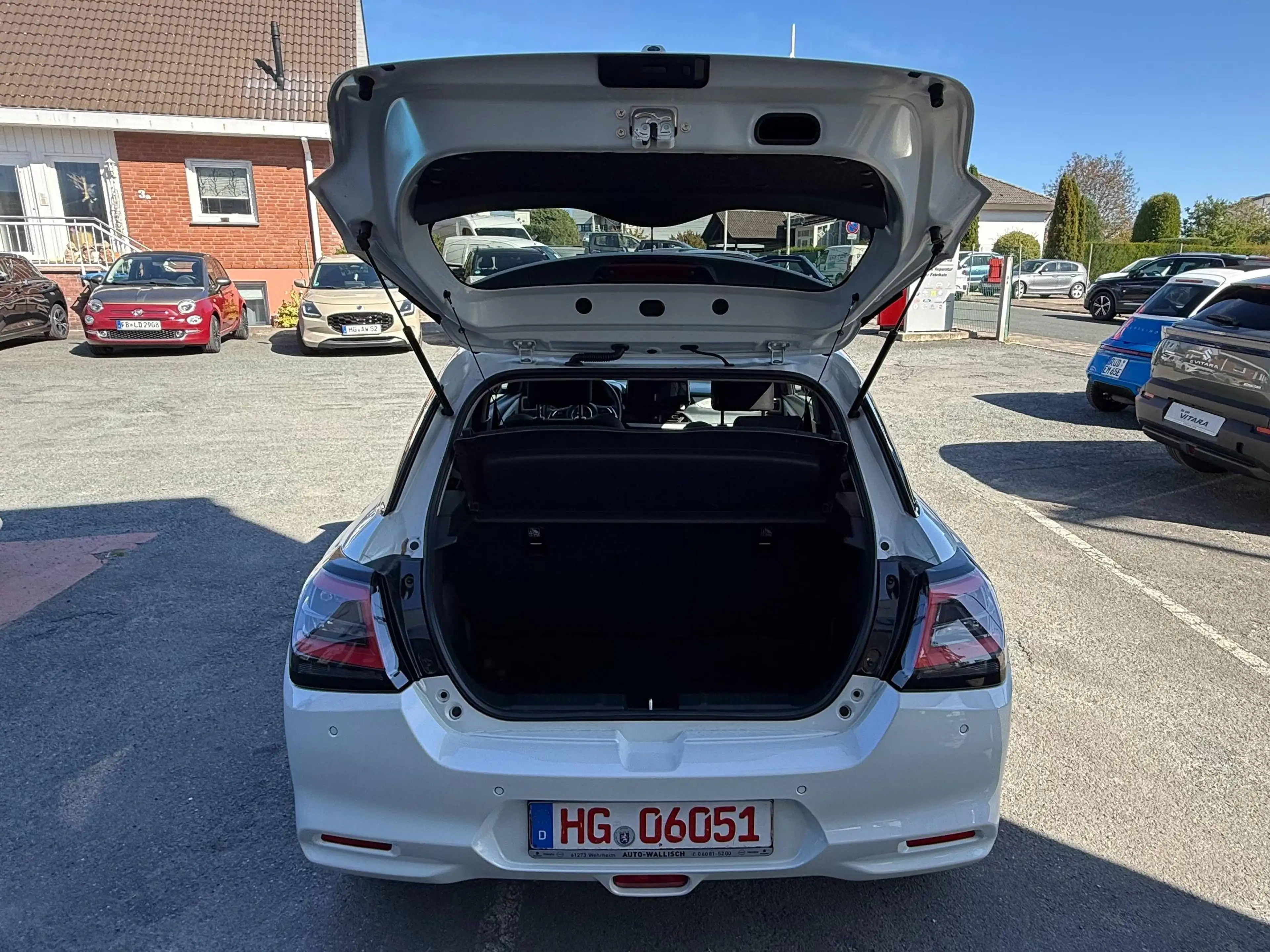 Suzuki Swift Swift 1.2 Dualjet Hybrid CVT Comfort — photo 9