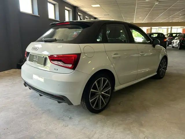 Audi A1 view 4