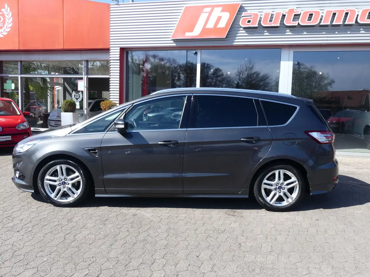 Ford S-Max S-MAX Titanium Automatik*Navi*SHZ*Tempomat siva - 2