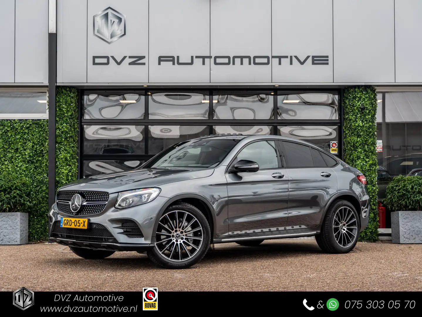 Mercedes-Benz GLC 300 Coupé 4MATIC AMG Night | Distronic | Burmester | L Grijs - 1