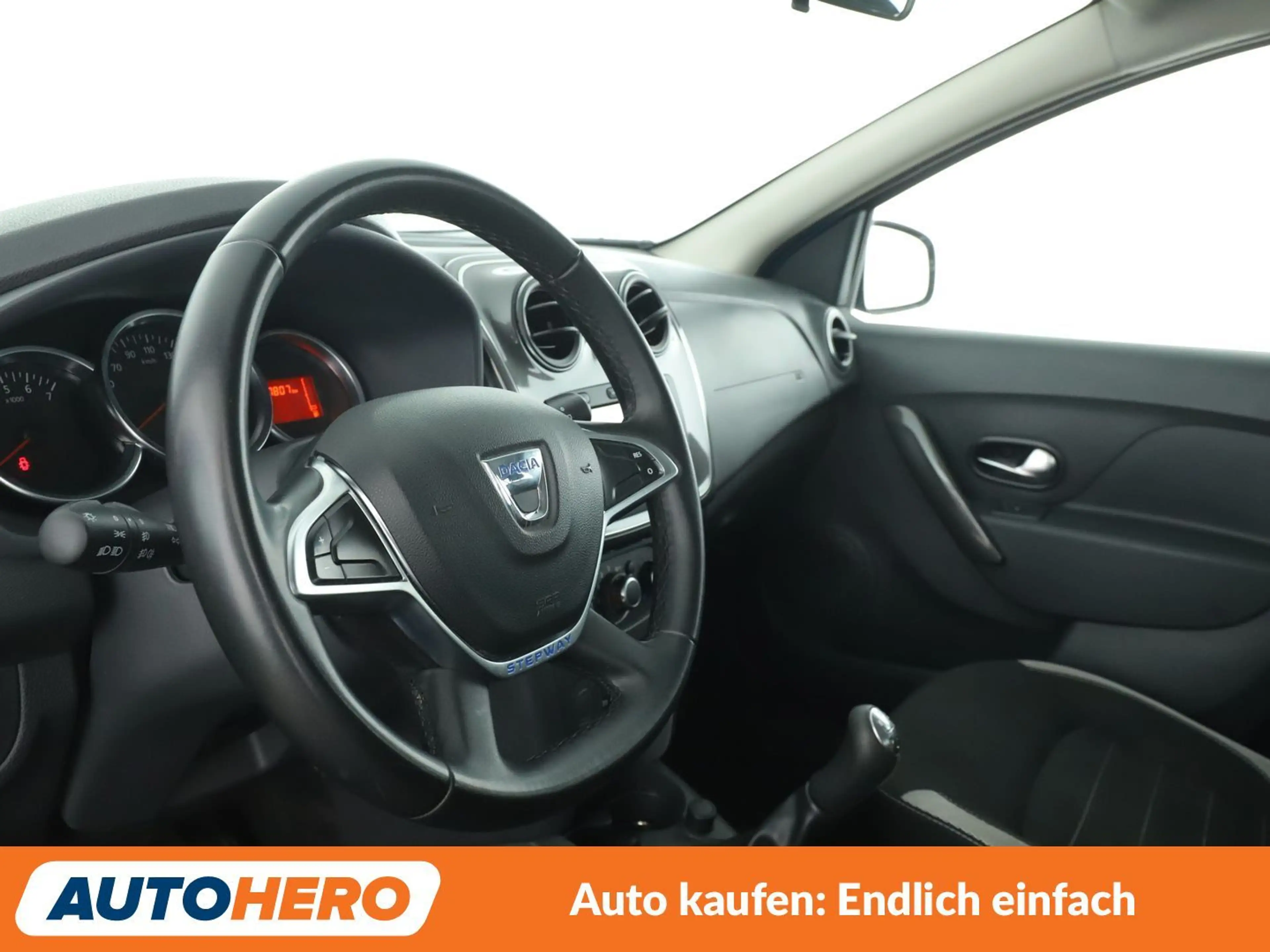 Dacia Sandero 0.9 TCe Stepway Prestige *NAVI*PDC*TEMPO*KLIMA* — photo 11