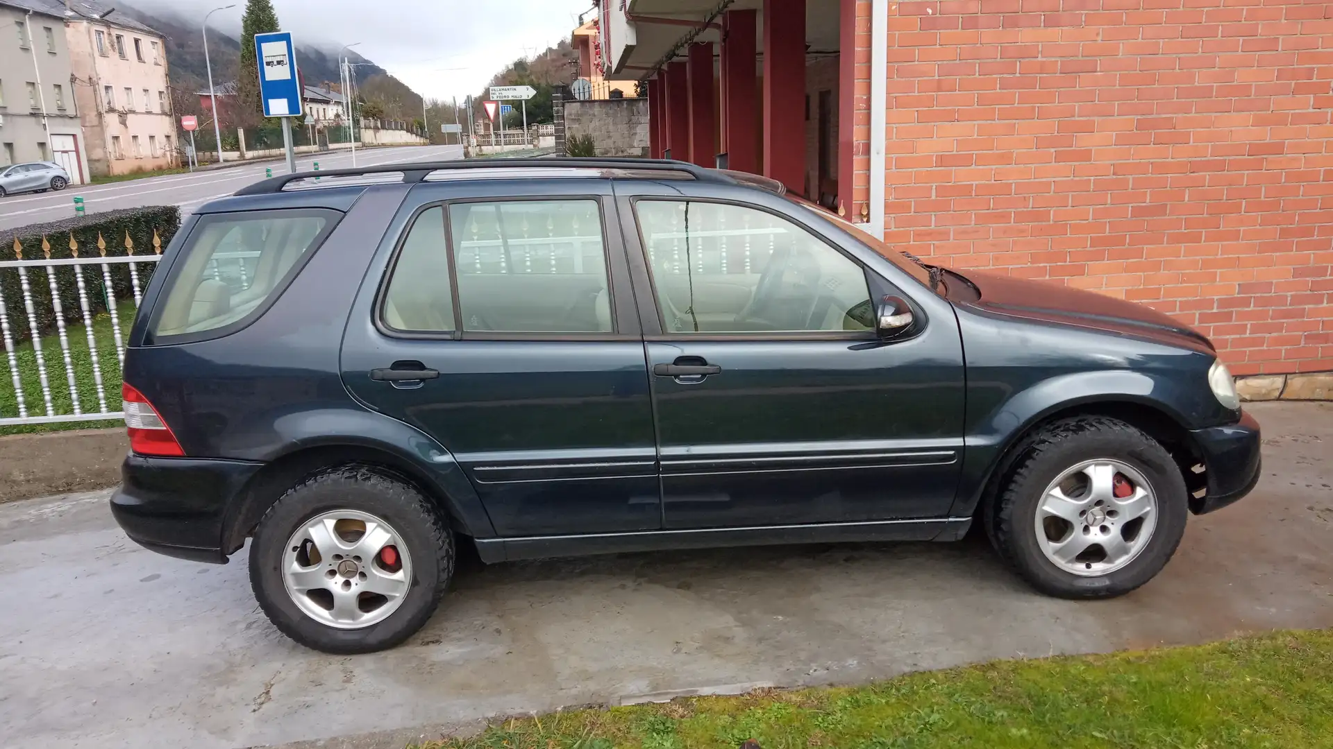 Mercedes-Benz ML 270 ML 270CDI - 1