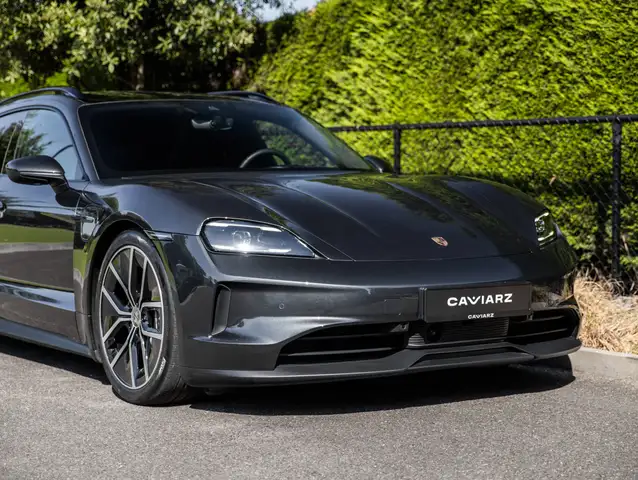 Porsche Taycan view 15