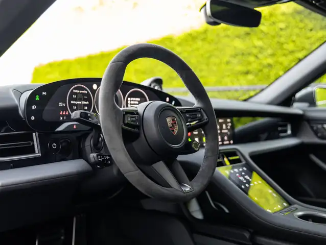 Porsche Taycan view 7