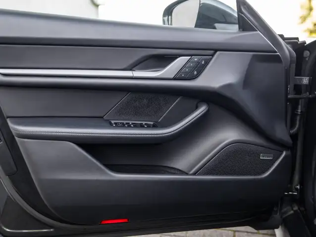 Porsche Taycan view 6