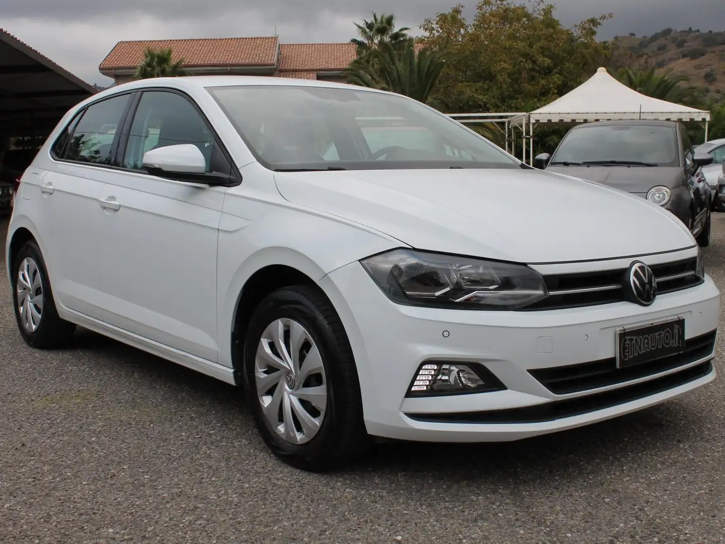 Volkswagen Polo Polo VI 2017 5p 1.0 tsi Comfortline 95cv Bianco - 2