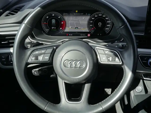 Audi A4 view 9