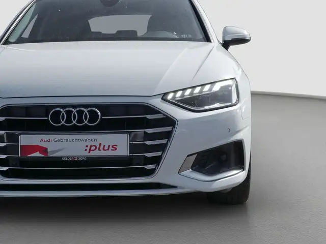 Audi A4 view 12