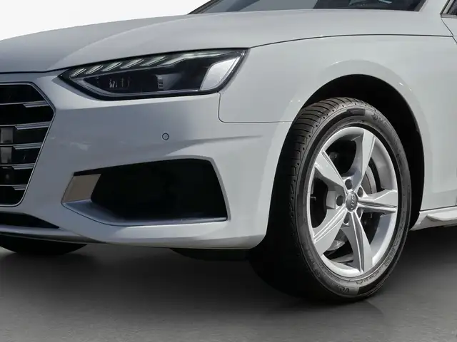 Audi A4 view 13