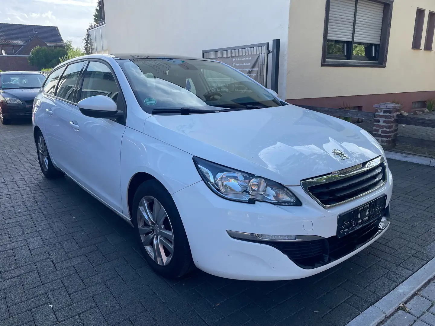 Peugeot 308 Active | Euro 5 | Klima | Panoramadach |  HU 11/26 Blanc - 2