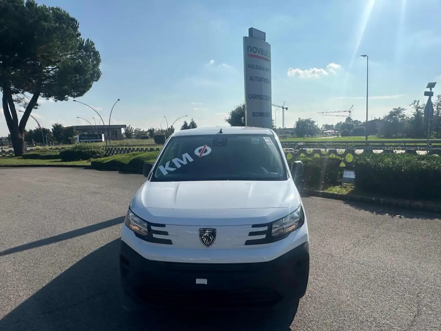 Peugeot Partner BlueHDi 100 S&S PC Furgone Bianco - 2