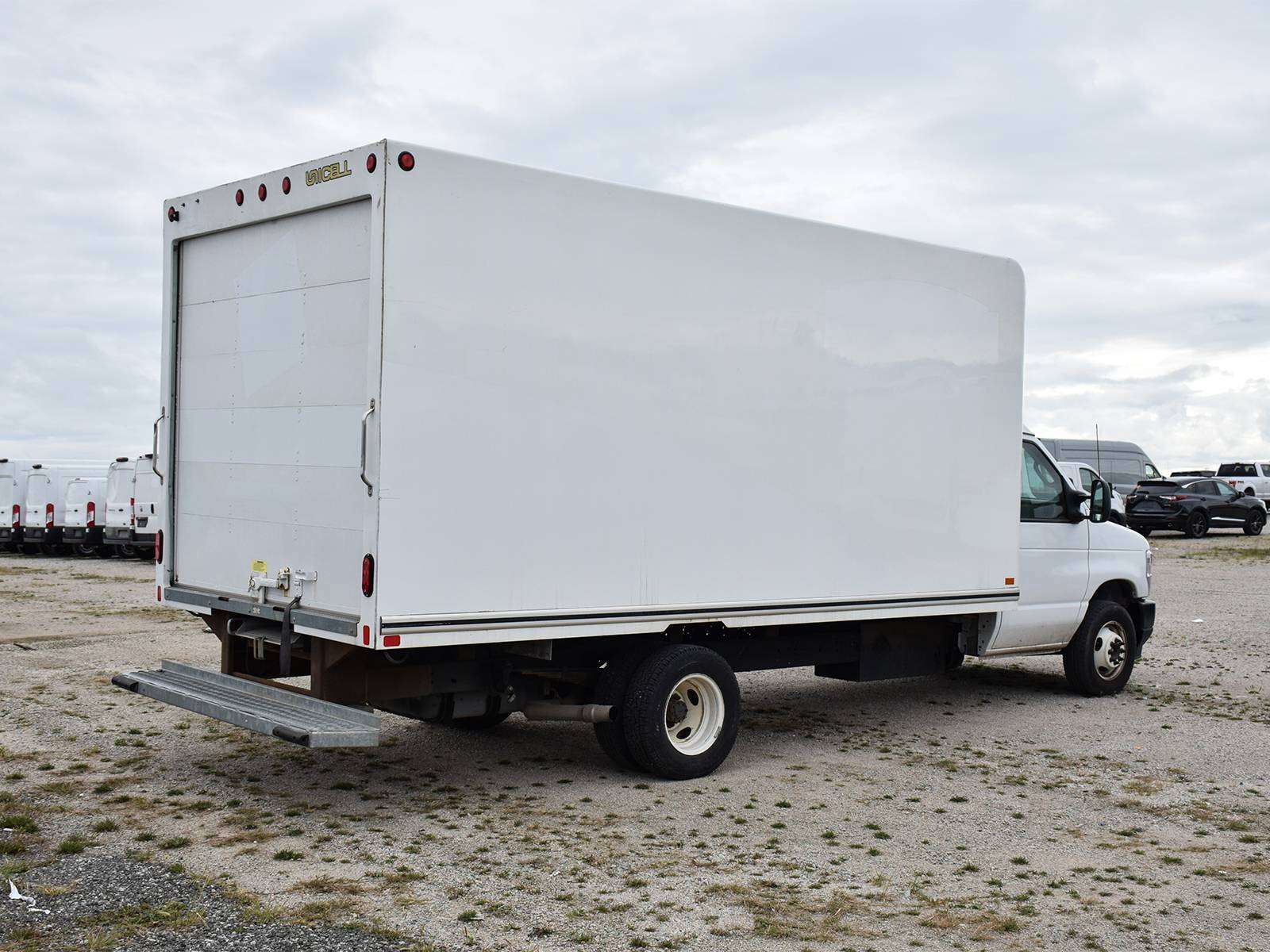 2025 Ford E-Series Cube Van — photo 5