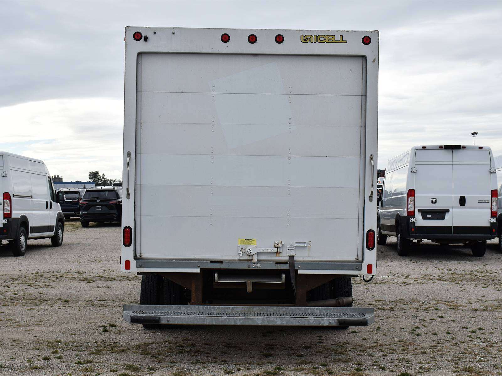 2025 Ford E-Series Cube Van — photo 4