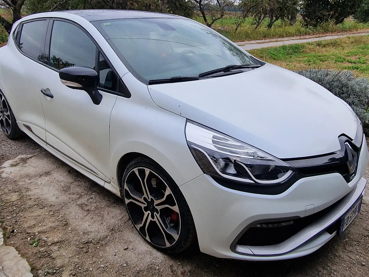 Renault Clio Clio IV 2016 5p 1.6 RS Trophy 220cv edc Bianco - 1
