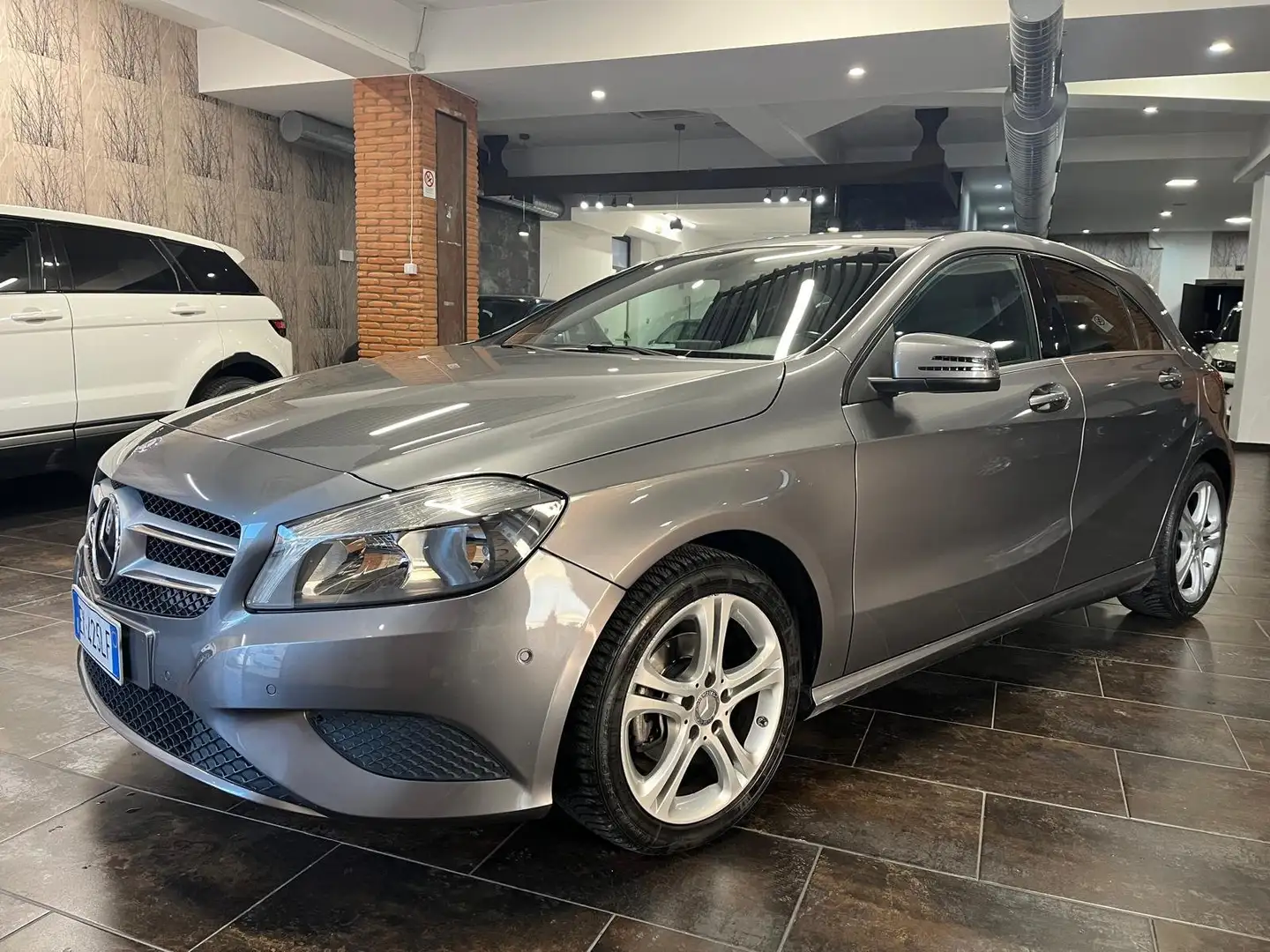 Mercedes-Benz A 180 Classe A - W176 cdi Executive auto Grau - 1