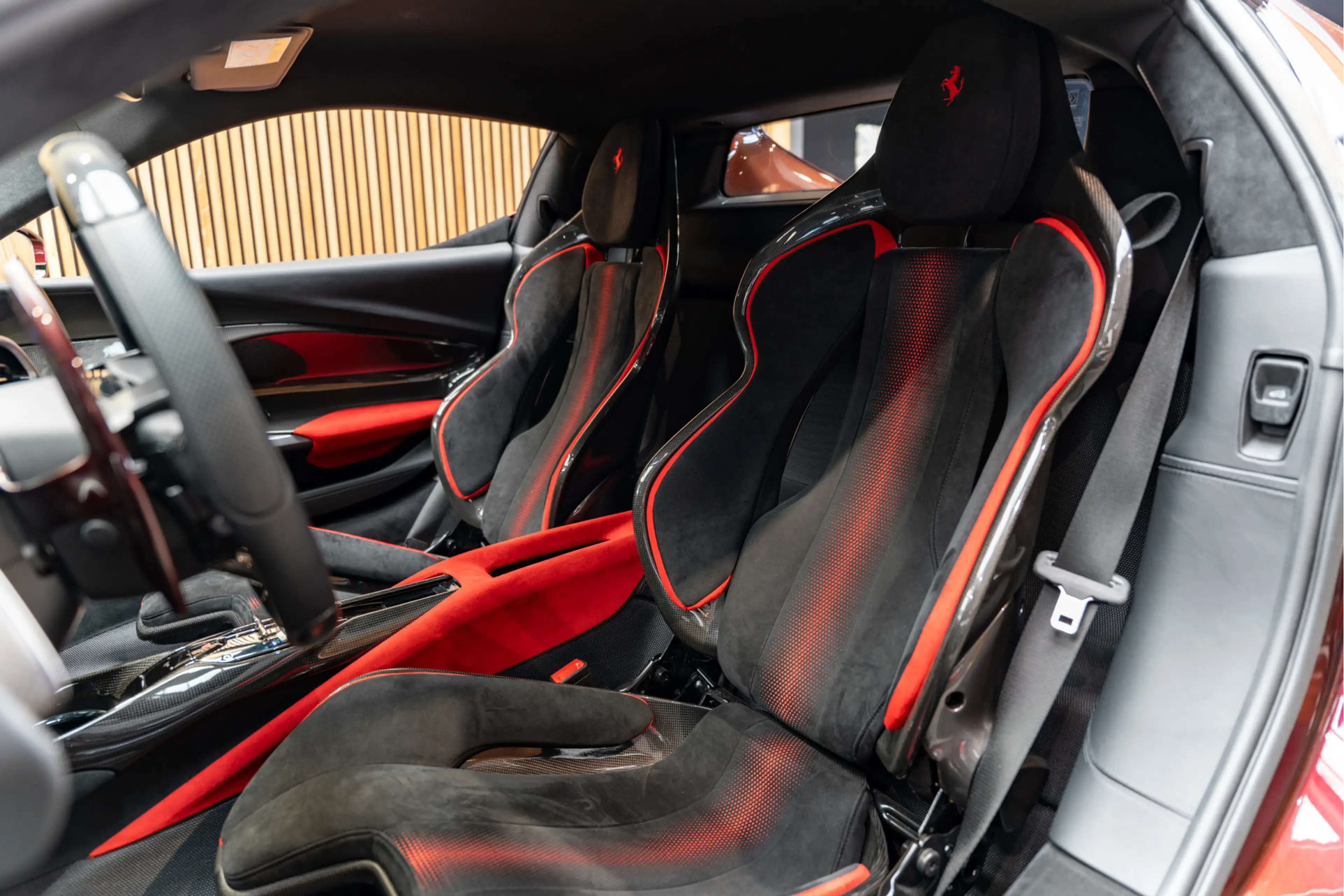 Ferrari 296 GTB TAILOR MADE CAVALCADE EDITION 3.0 V6 Painted Strip — photo 8
