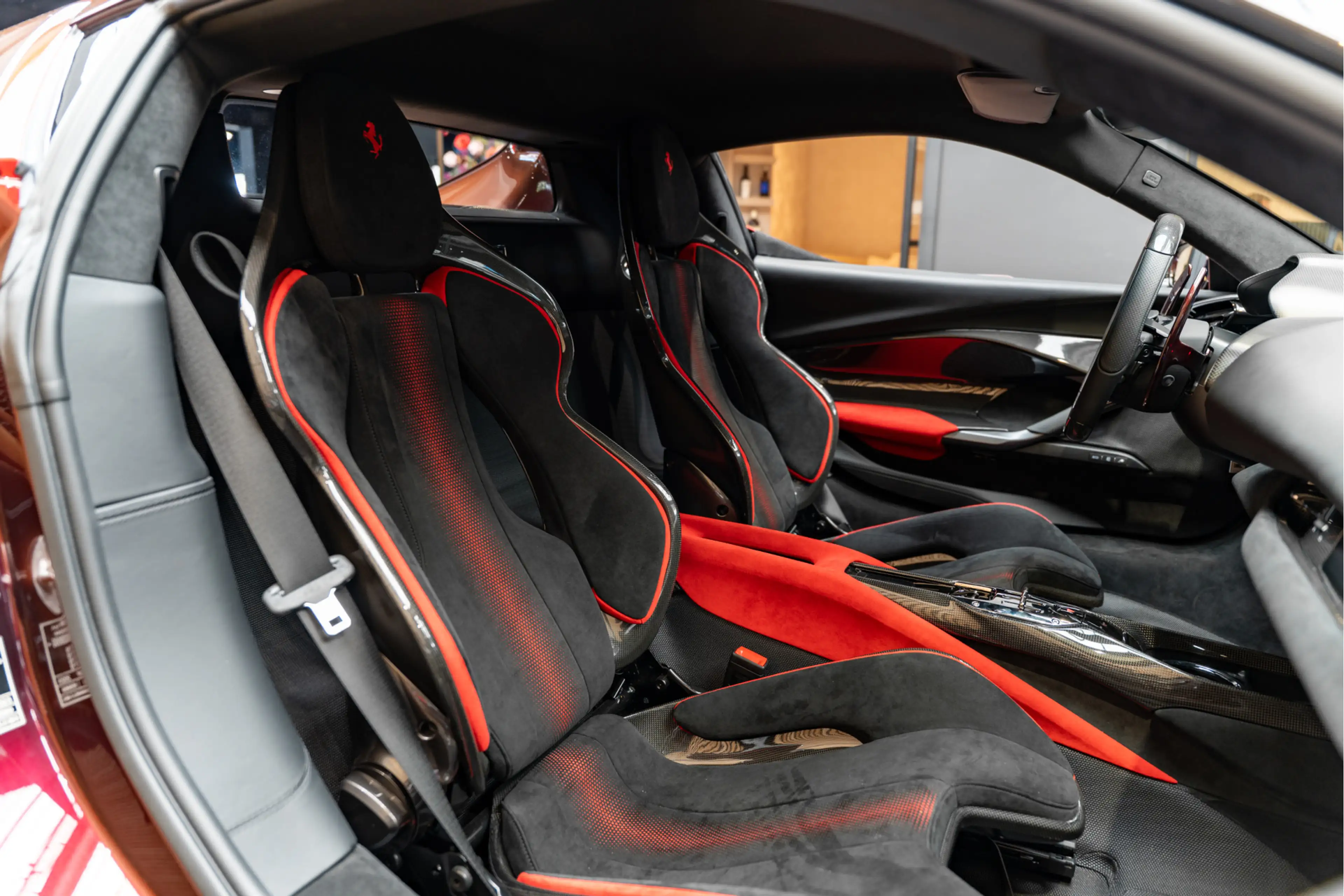 Ferrari 296 GTB TAILOR MADE CAVALCADE EDITION 3.0 V6 Painted Strip — photo 45