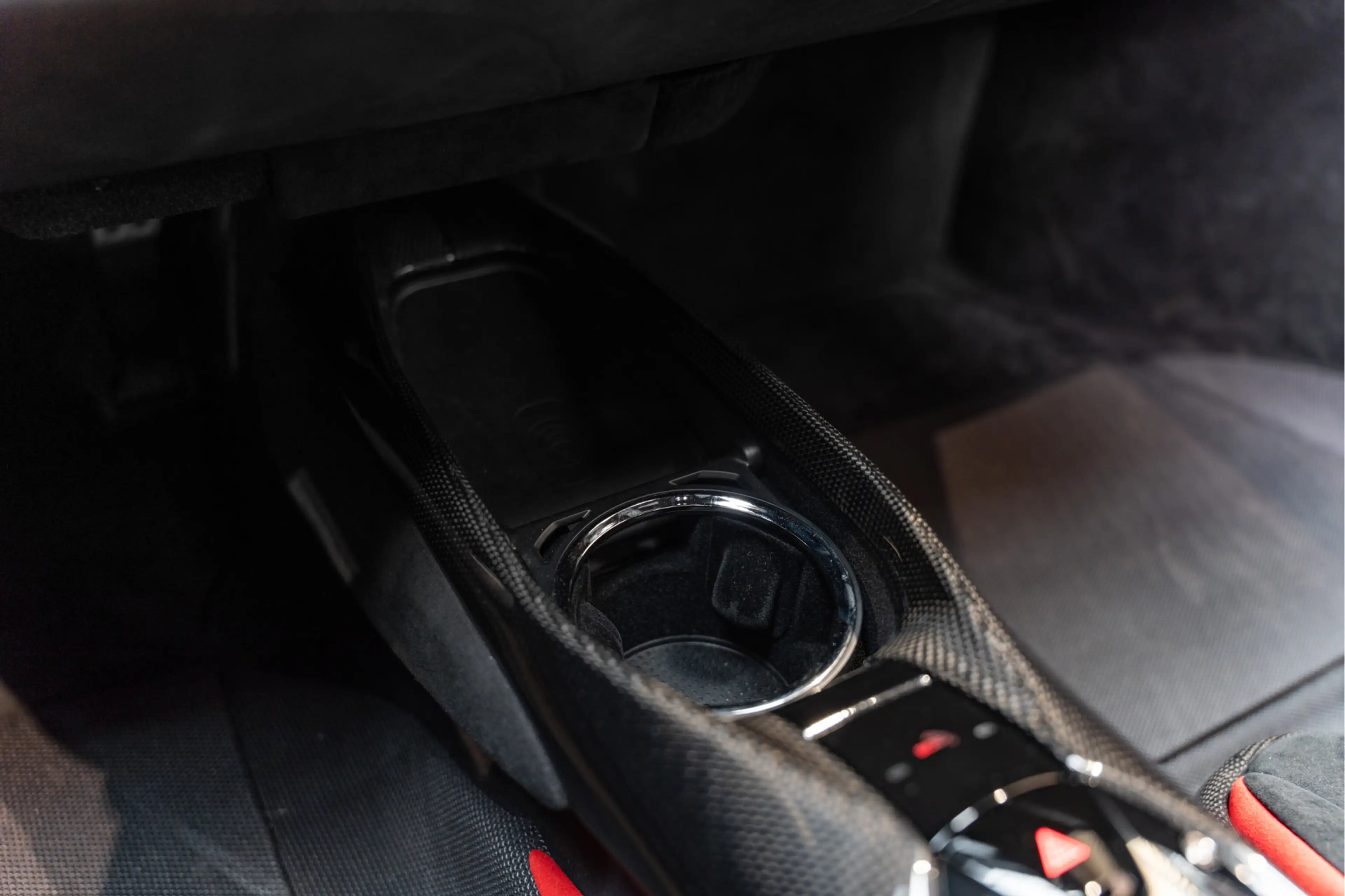 Ferrari 296 GTB TAILOR MADE CAVALCADE EDITION 3.0 V6 Painted Strip — photo 31