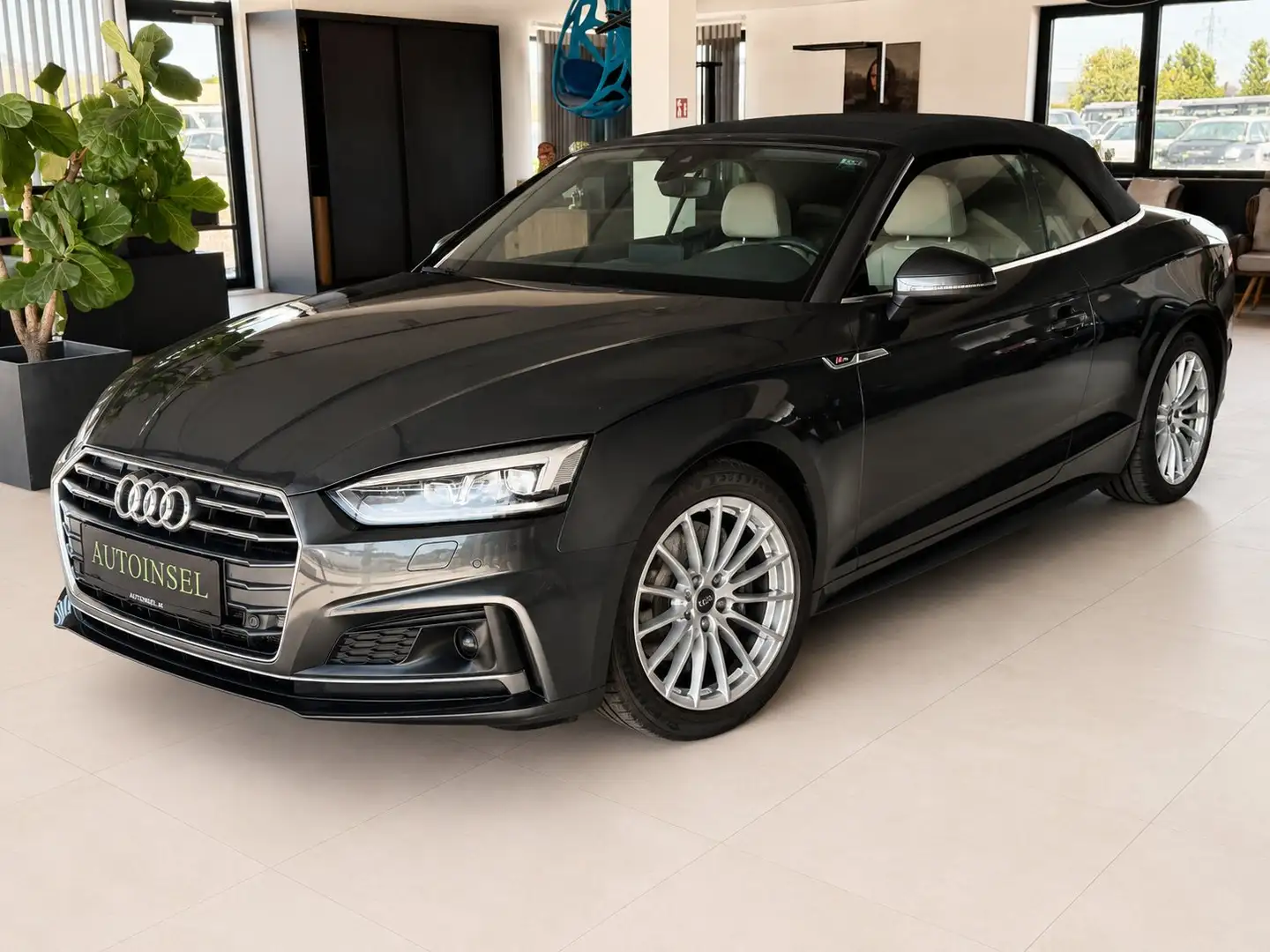 Audi A5 quattro Cabrio S-Line B&O Grau - 2