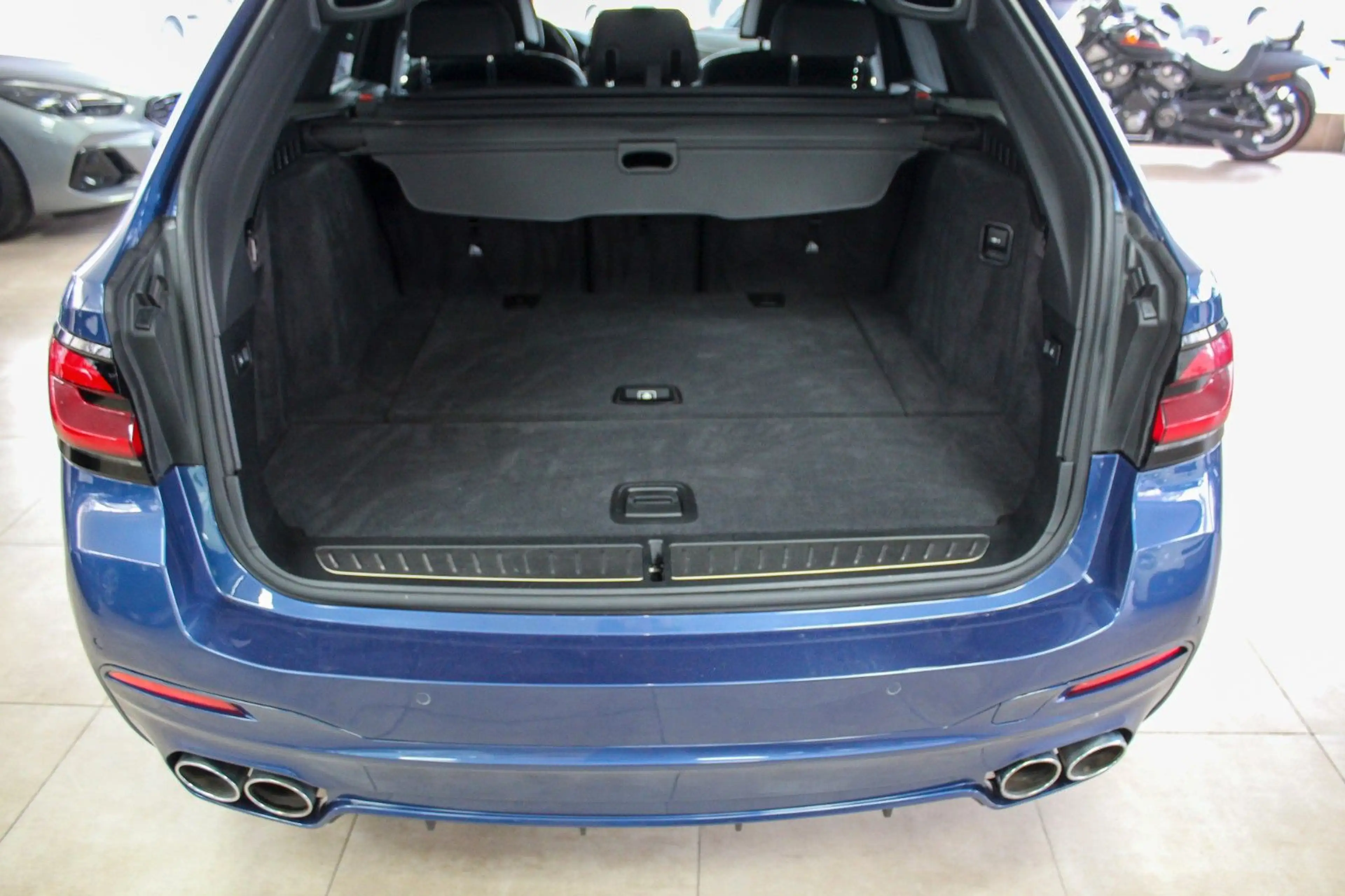 Alpina D5 S Touring xDrive Laser Pano 360° VOLL 1.Hand — photo 9