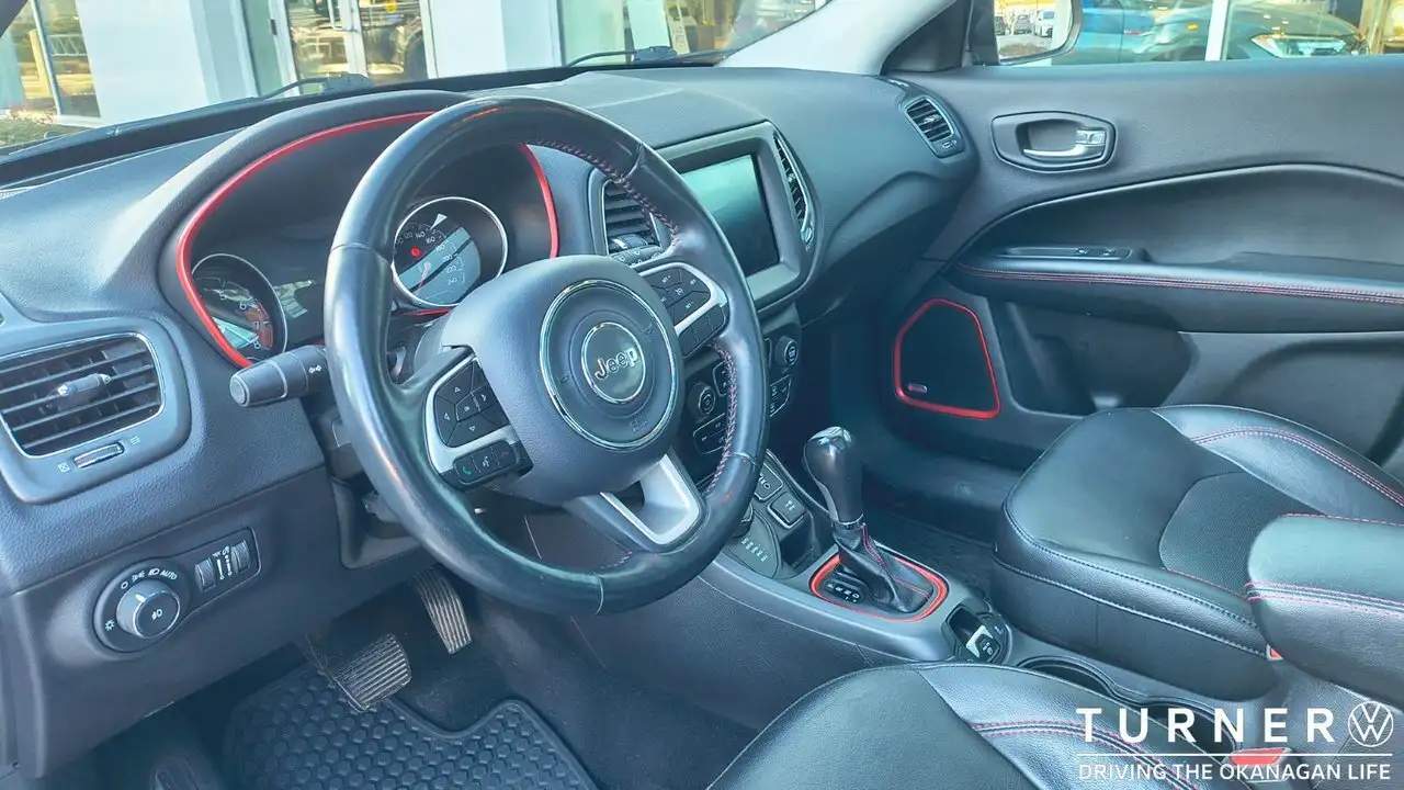 Jeep Compass photo Jeep Compass