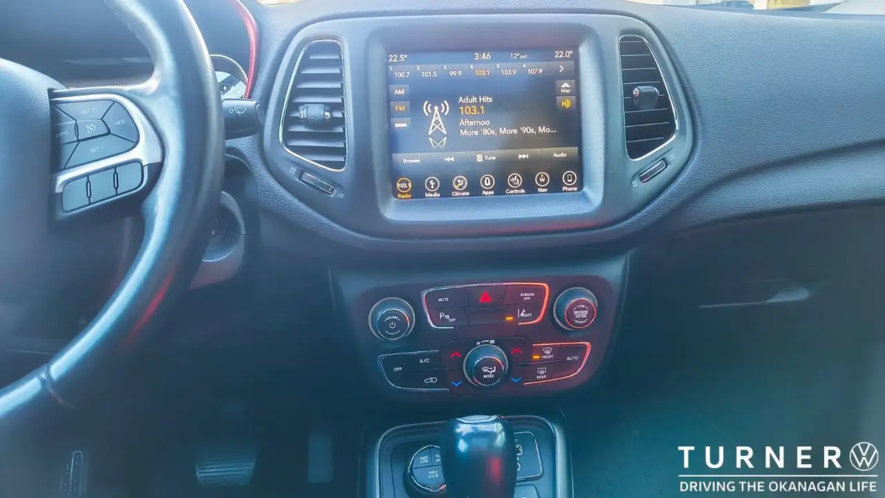 Jeep Compass photo Jeep Compass