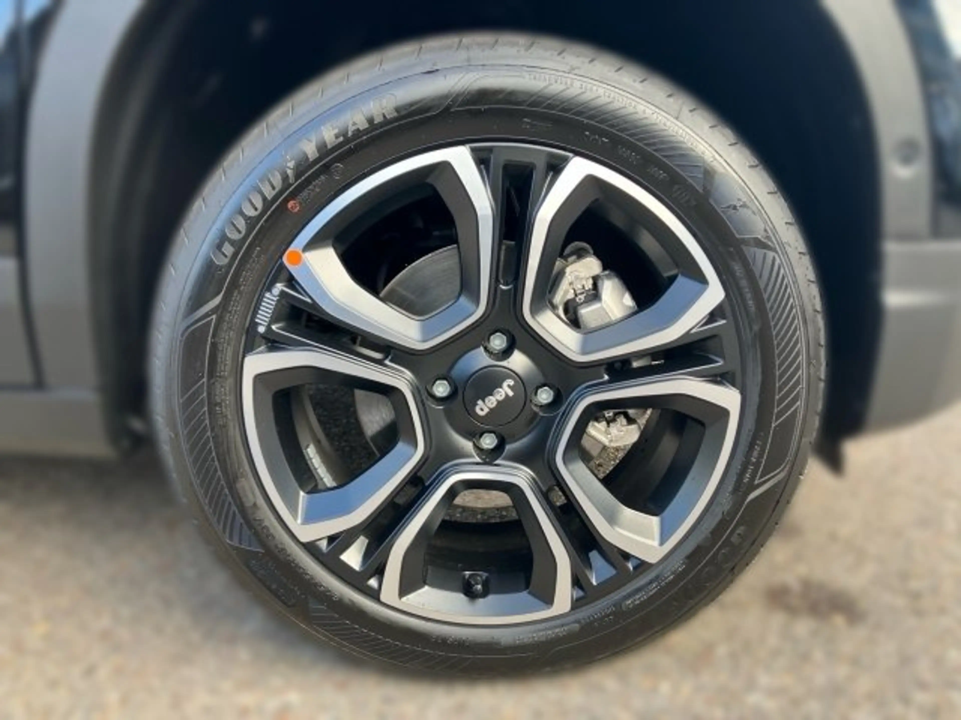 Jeep Avenger MHEV MY25 1.2 e-DCT6 e-Hybrid Altitude — photo 5