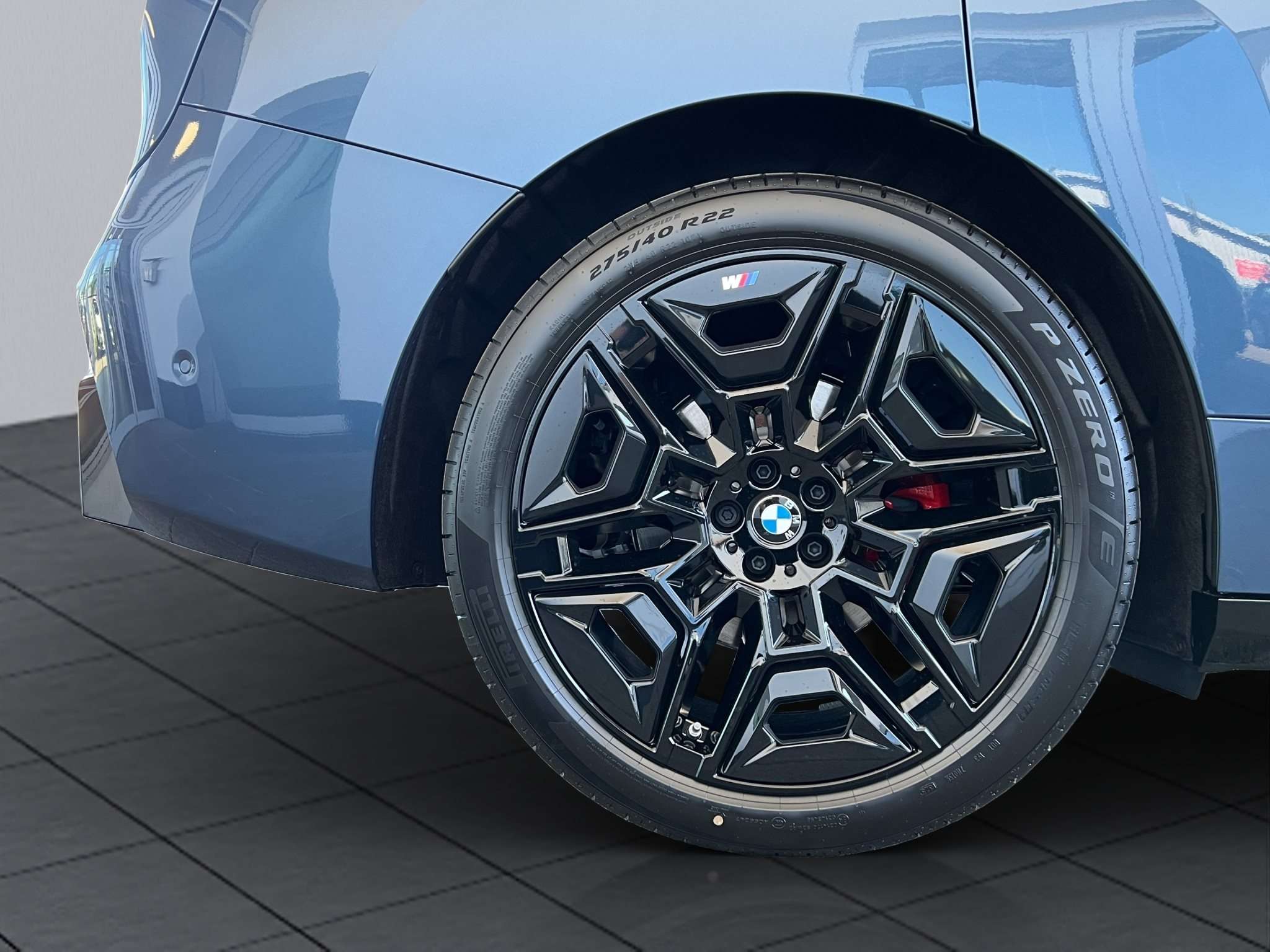 BMW iX