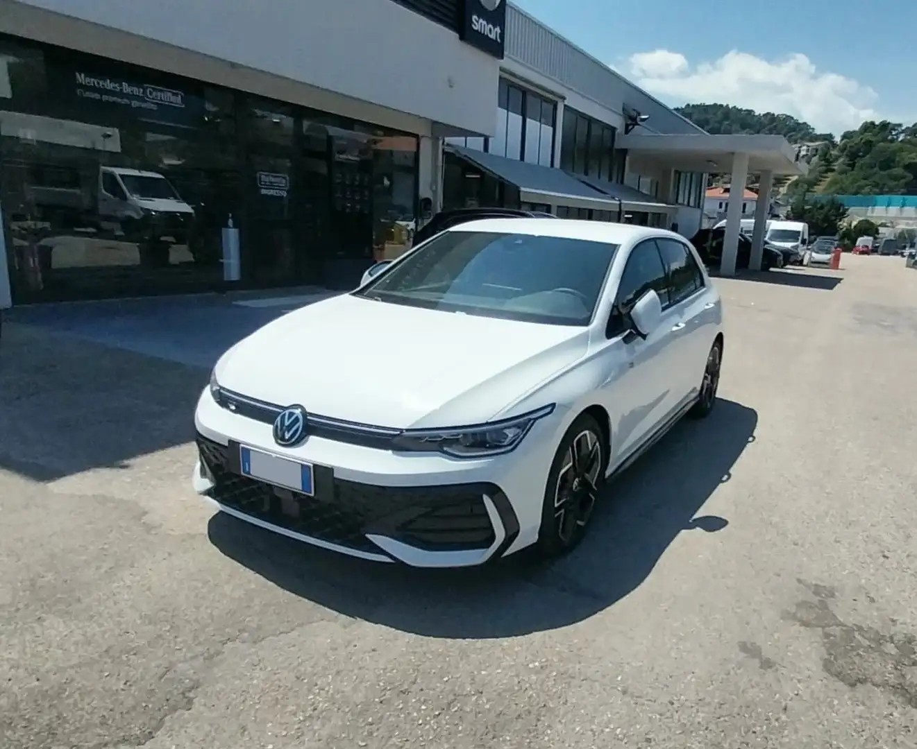 Volkswagen Golf VIII 2020 - 2.0 tdi R-Line 150cv Bianco - 2